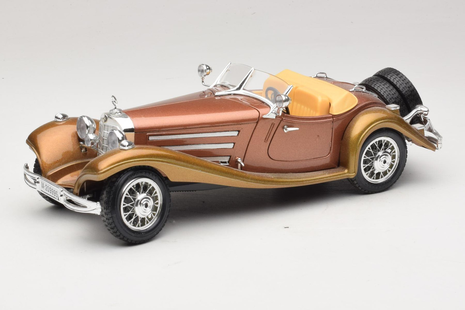 3020-P1 Mercedes 500K Roadster Copper Metallic BBurago 1/18