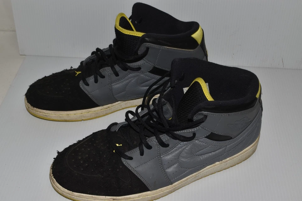 NIKE Jordan1 Retro 99 Cool Gris Negro Amarillo Vibrante 654140-032 Talla 13 (CIJ95) Foto 2 de 4