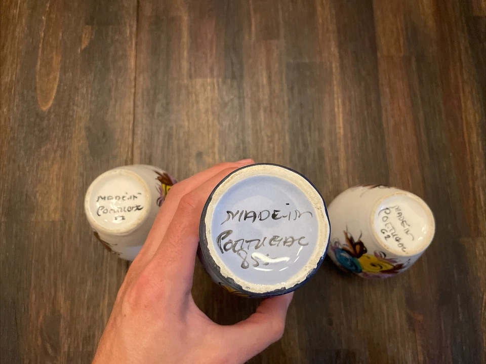 Juego de 3 jarrones de cerámica hechos a mano Portugal florales 5” x 4” y 9,5” x 3,75” azul rosa Foto 4 de 4