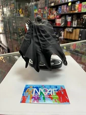 Batman Black And White Statue Dave Johnson by DC Collectibles DAMAGED