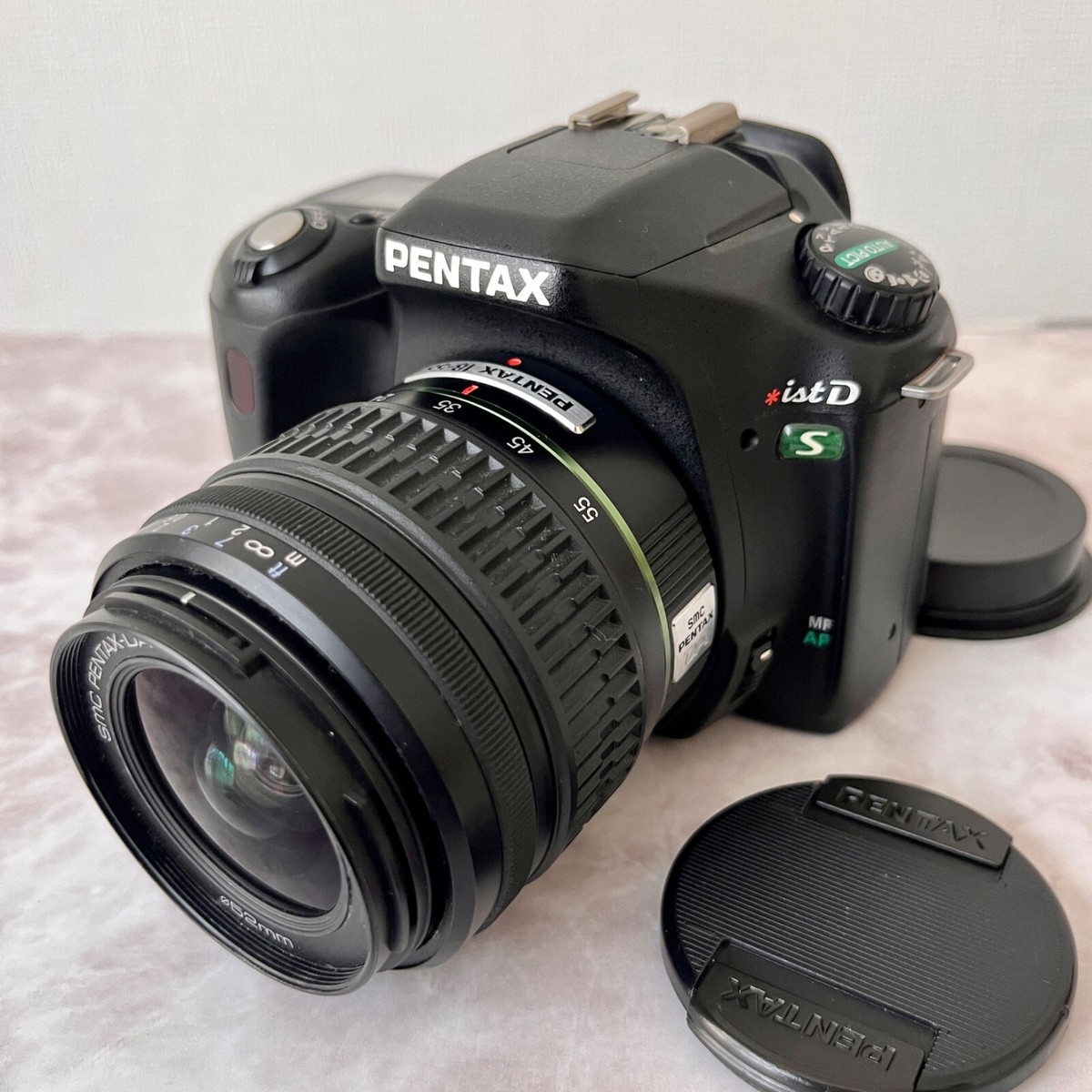 Pentax *istD S 6.1MP Digital SLR Camera w/ SMC Pentax-DA 18