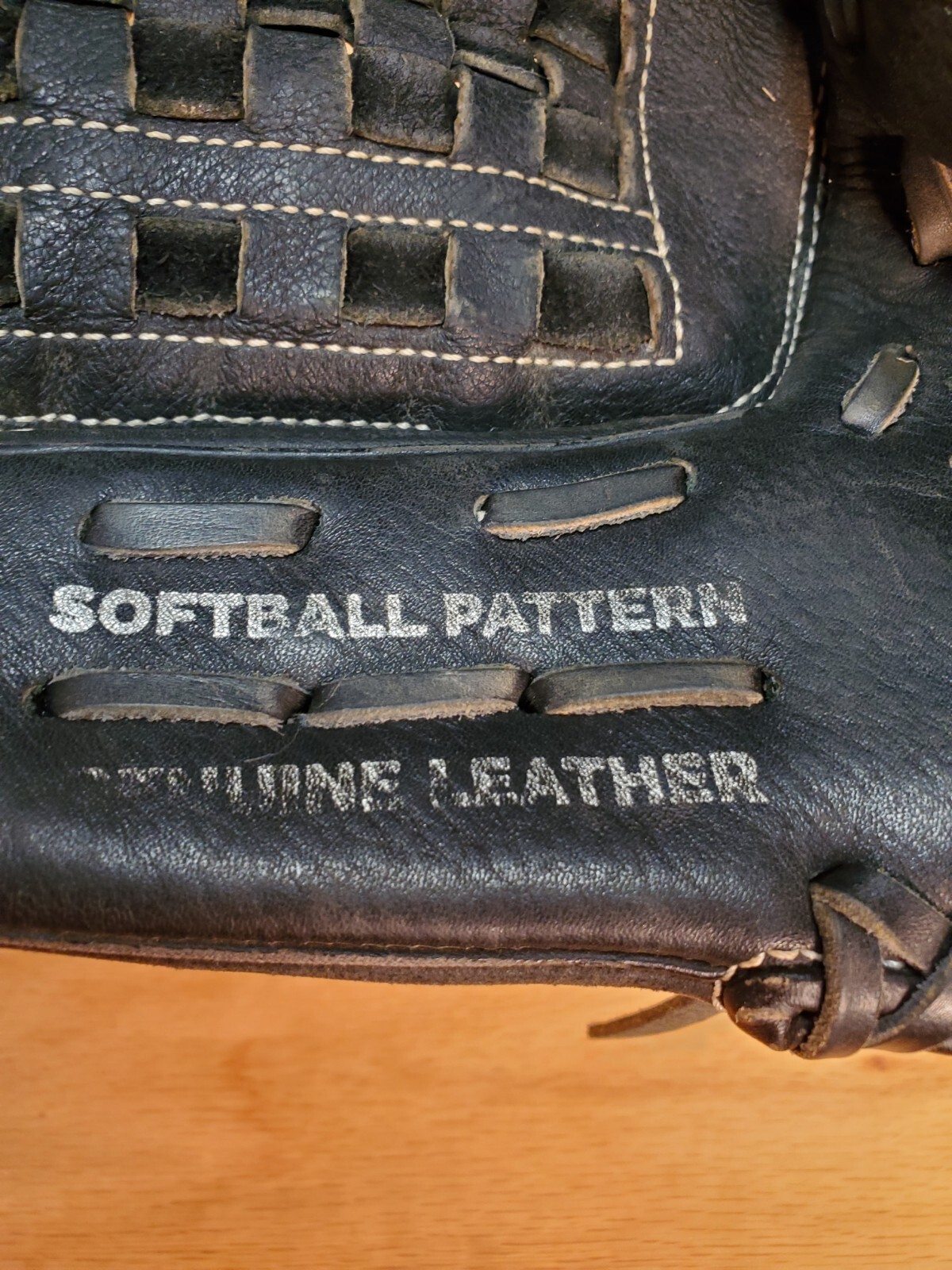 Easton Prowess Softball Glove 13" Pattern PFP1300 RHT Genuine Leather
