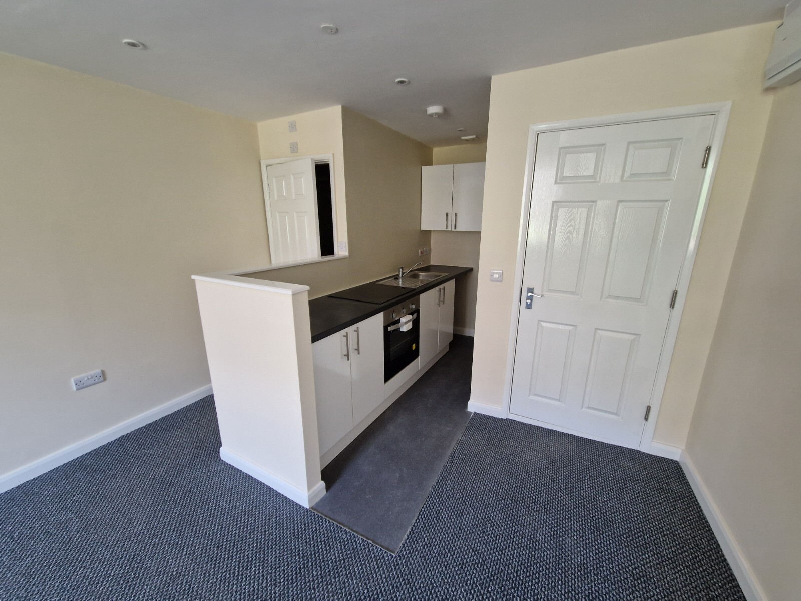 Investment Property Wrexham 6 York St 4 Flats + Shop (optional) fc eBay