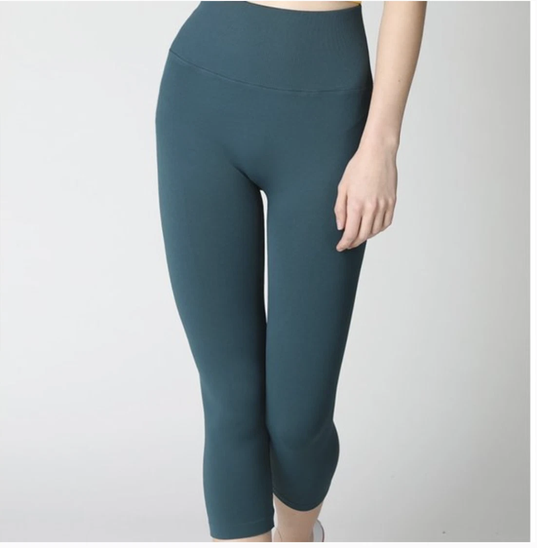 Nikibiki capri hotsell leggings