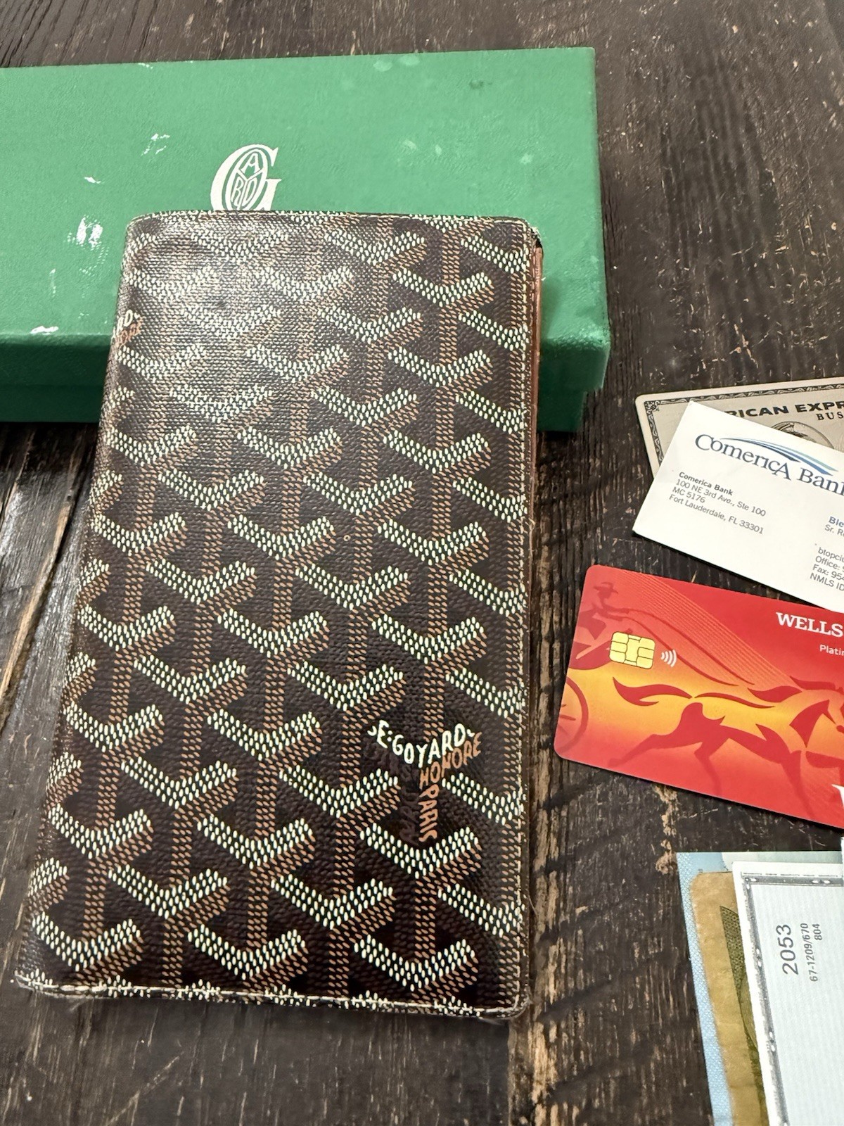 Goyard long wallet/Goyard Saint-Honoré insert wallet, passport