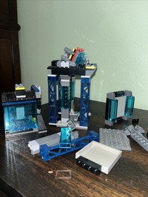 LEGO Super Heroes The Batcave 6860 Incomplete