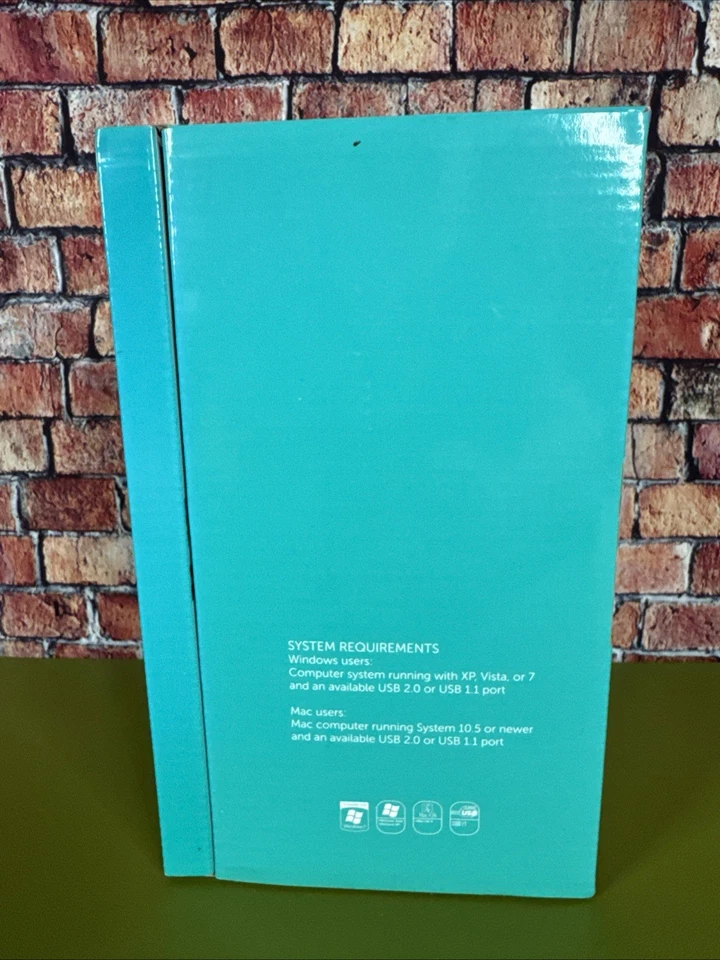 new sealed, Hitachi Desk Life Studio TB External Hard Drive + 4 GB USB - Image 2 of 4