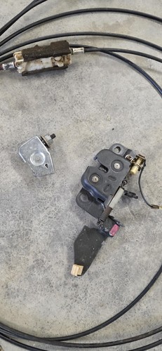 Toyota Supra Mk3 89-92 Hatch & Gas Door Release Cable W/ Handles & Latches - Picture 7 of 17