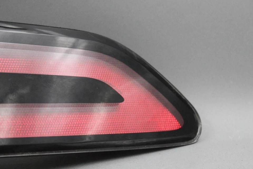 Оригинальный задний фонарь для правого пассажира на четверть панели 2011-2015 VOLT #36733 - Изображение 2 из 4