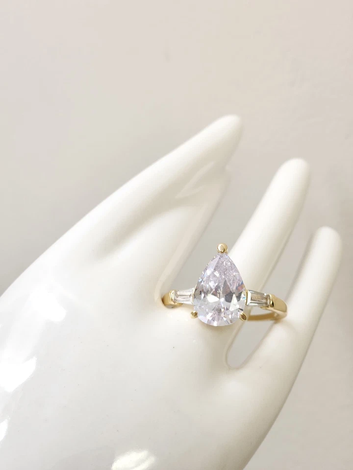 Anillo de cóctel solitario de circonita cúbica de pera HGE de oro amarillo de 14 quilates talla 9,5 Foto 4 de 4