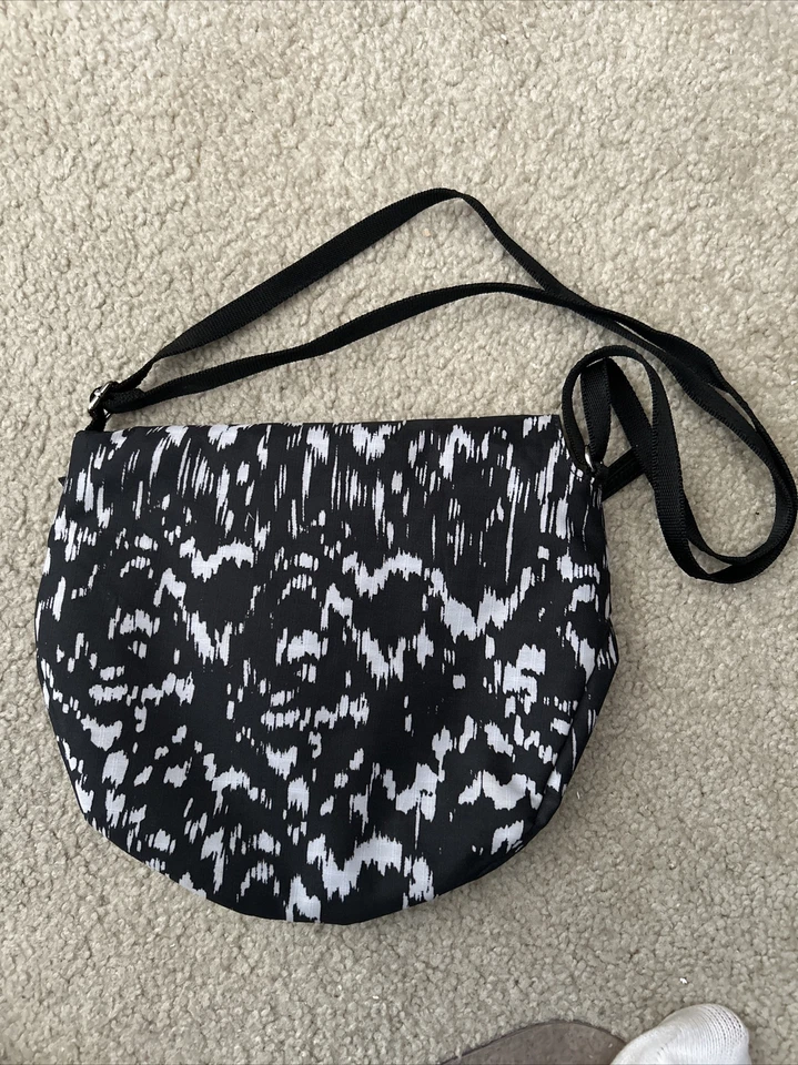 Joe Boxer Black/White Graphic Pattern Shoulder Bag Crossbody Bag NEW - Image 3 of 4