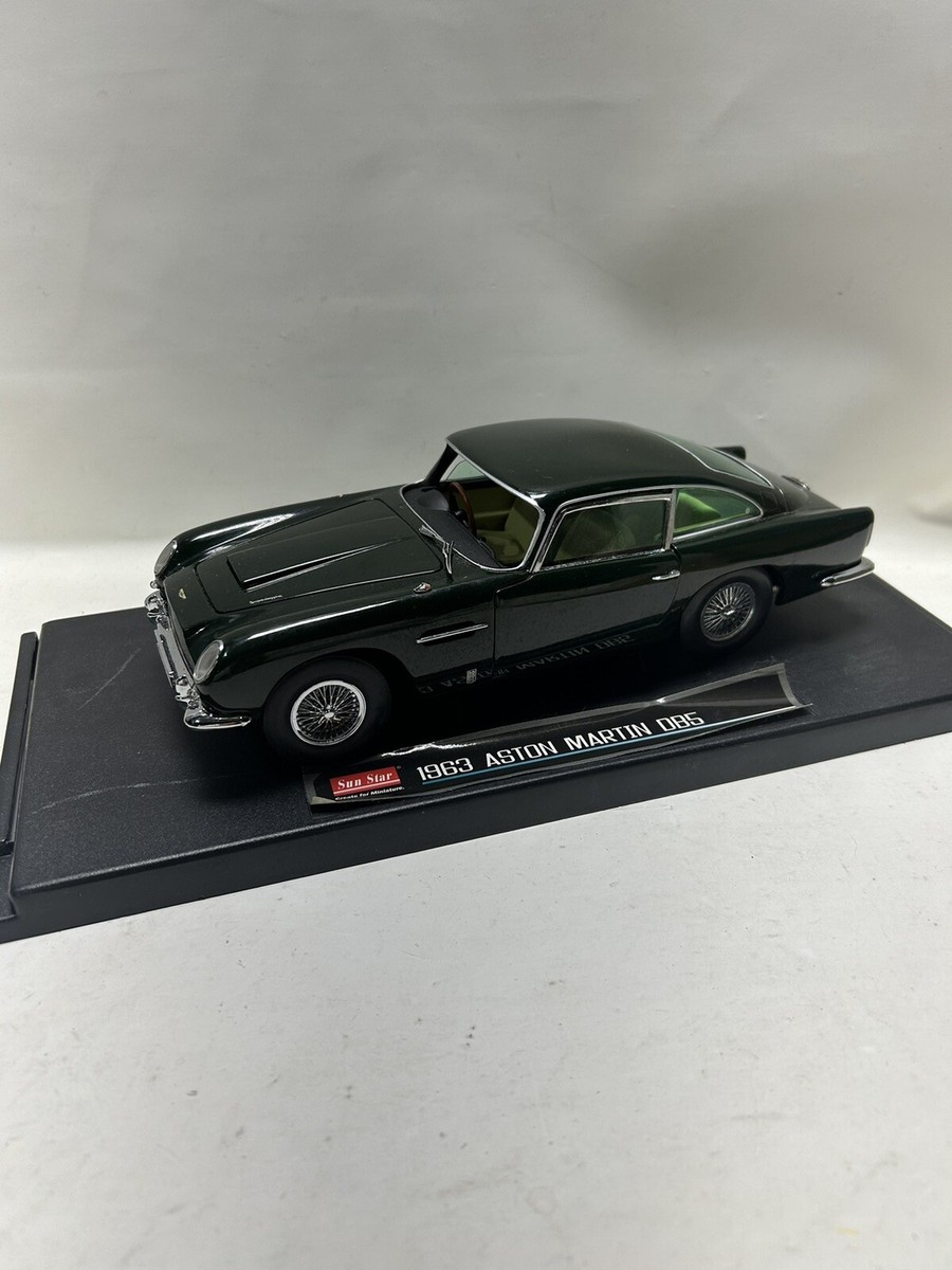 Sun Star Collectibles Diecast 1:18 1963 Aston Martin DB5 Brittish
