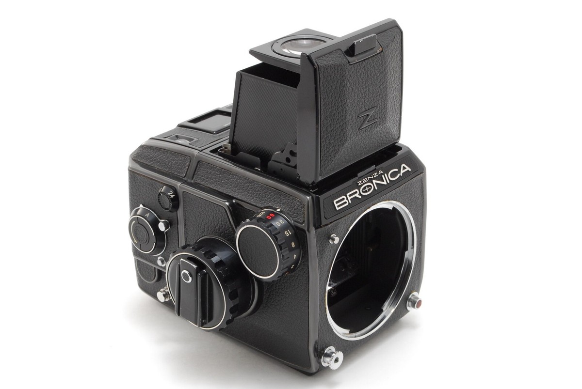 #142 ★現状品★ZENZA BRONICA EC NEAR MINT】 Zenza Bronica EC Black 6x6 Film Camera Body from