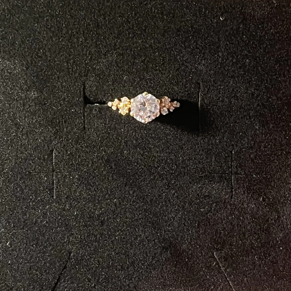 Anillo de oro 18k para mujer Foto 3 de 4