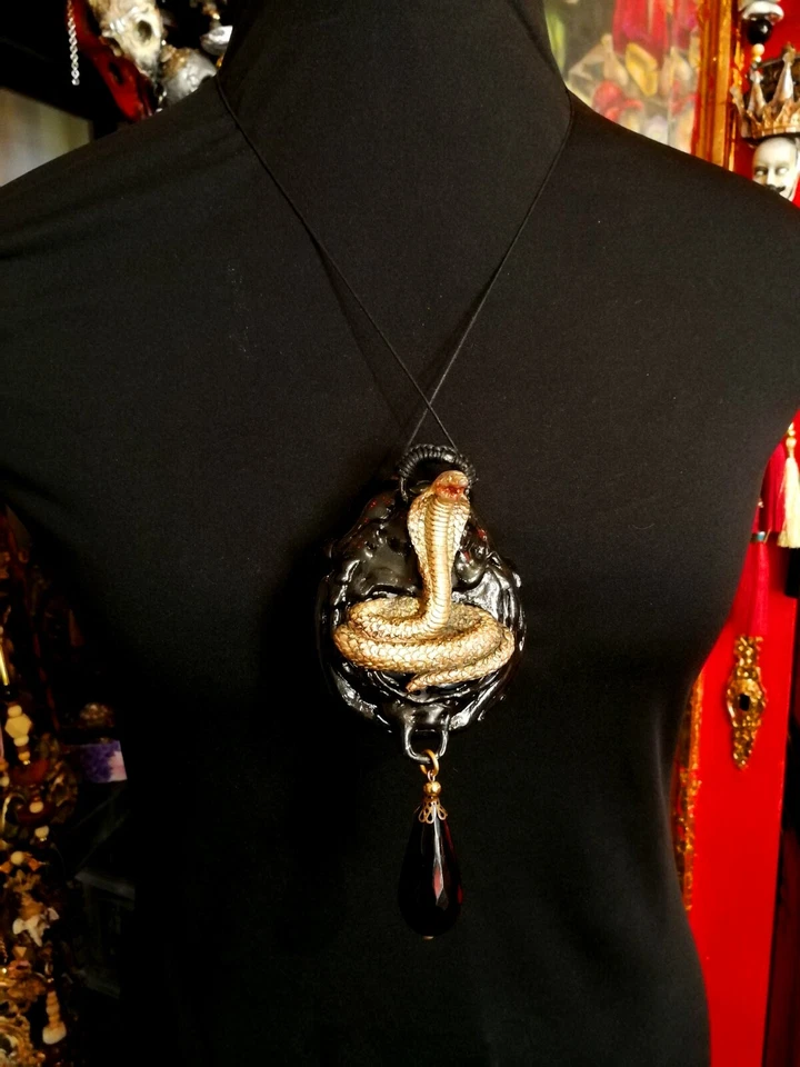 Joyería de lujo gótica bruja collar serpiente manzana mujer hombre colgante ópalo obsidiana Foto 4 de 4