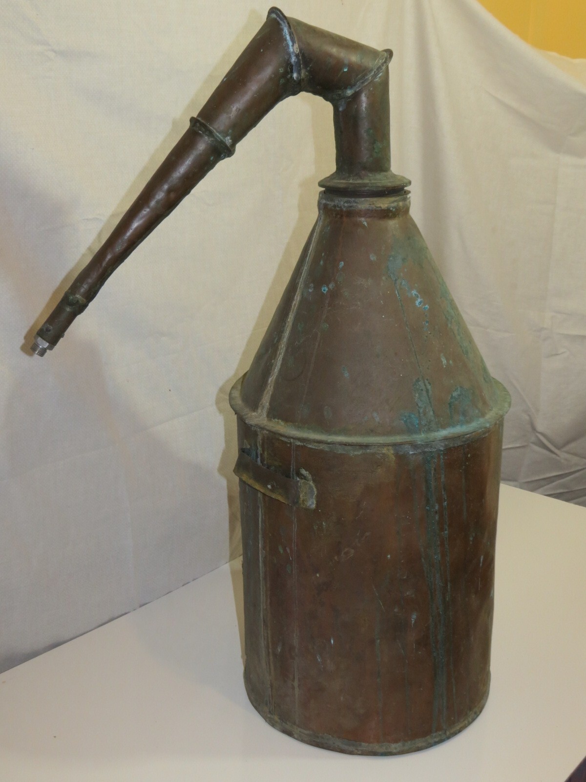 used copper moonshine still - Not complete - good condition