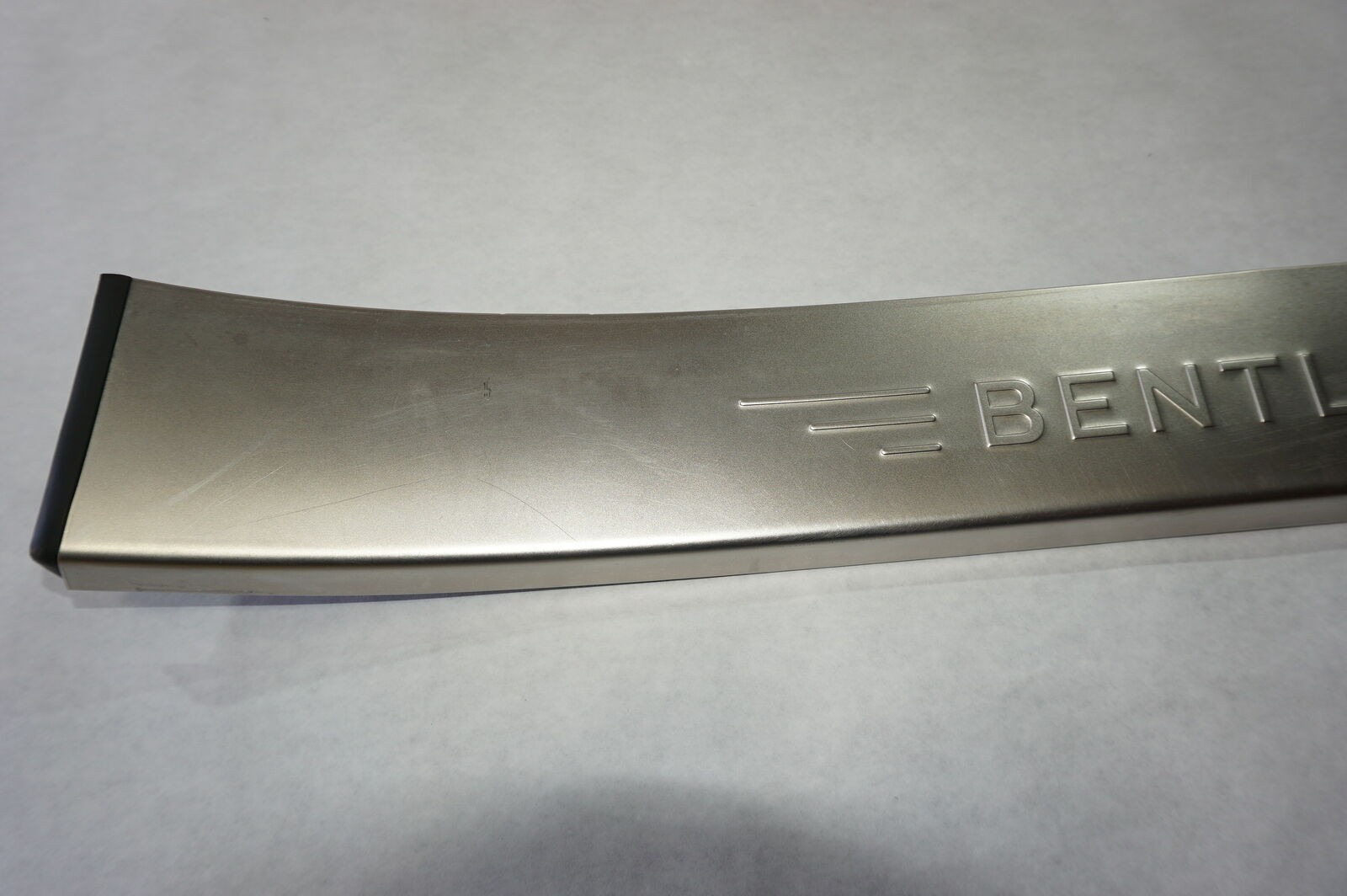 BENTLEY FLYING SPUR DOOR SCUFF PLATE SILL PANEL 2006 2007 2008 2009 2010 OEM