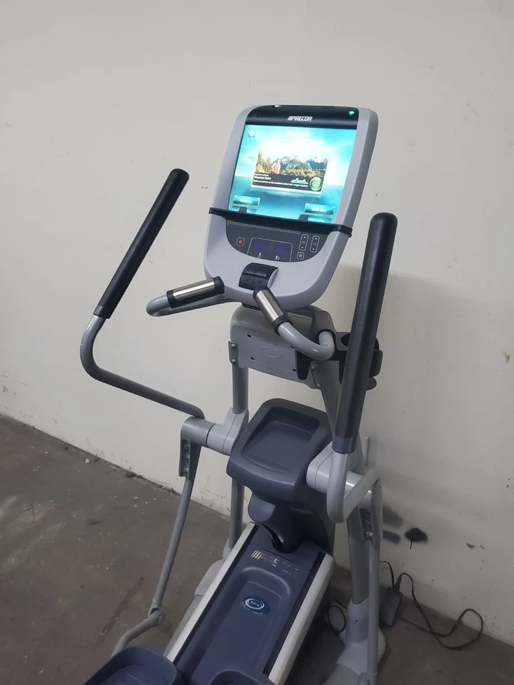 Consola Elíptica Precor EFX 885 P82 - Usada Calidad Comercial Foto 2 de 4