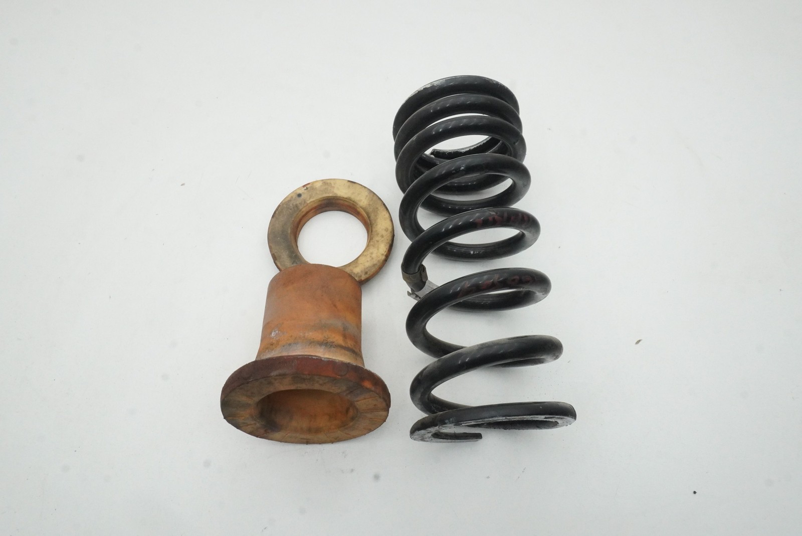 Rear Shock Absorber Strut Coil Spring 844525 OEM Ferrari 296 GTB GTS F171 2024