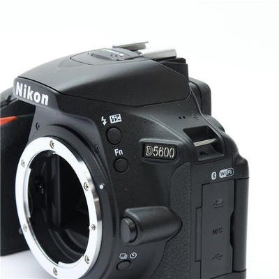 Nikon D5600 Camera + 18-55mm VR + 70-300mm VR Dual Zoom Lens Kit