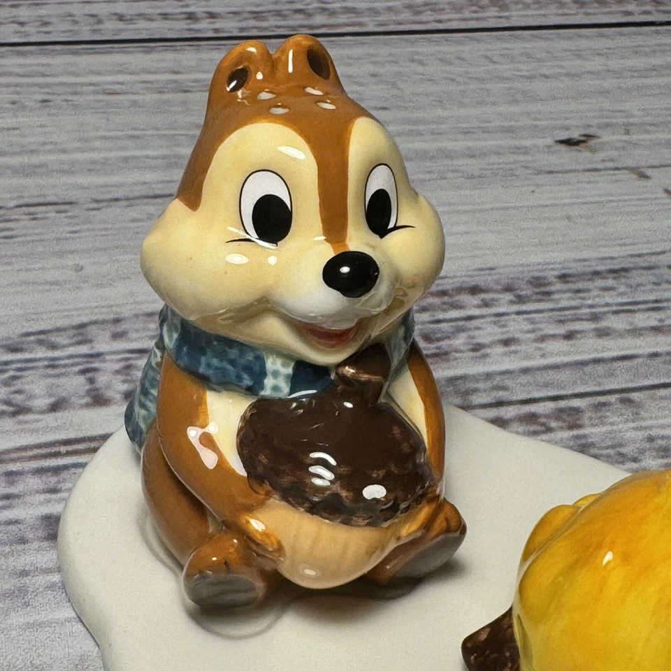 Salero y pimentero para camping Chip and Dale de vacaciones de los parques de Disney D1 Foto 4 de 4