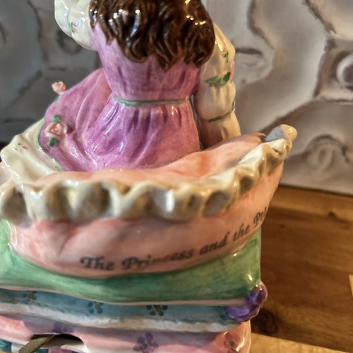 Vintage Lefton Yamada Music Box Signed Princess And The Pea Rare 1994 - Picture 4 of 7