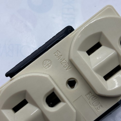 Cooper 5262V Receptacle Duplex 15A 125V 2P 3F LOT 0F 2 - Picture 6 of 9