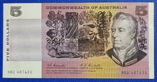 1967 AUSTRALIAN COOMBS/RANDALL $5 NOTE CRISPY  aEF SERIAL NUMBER NBU 487436