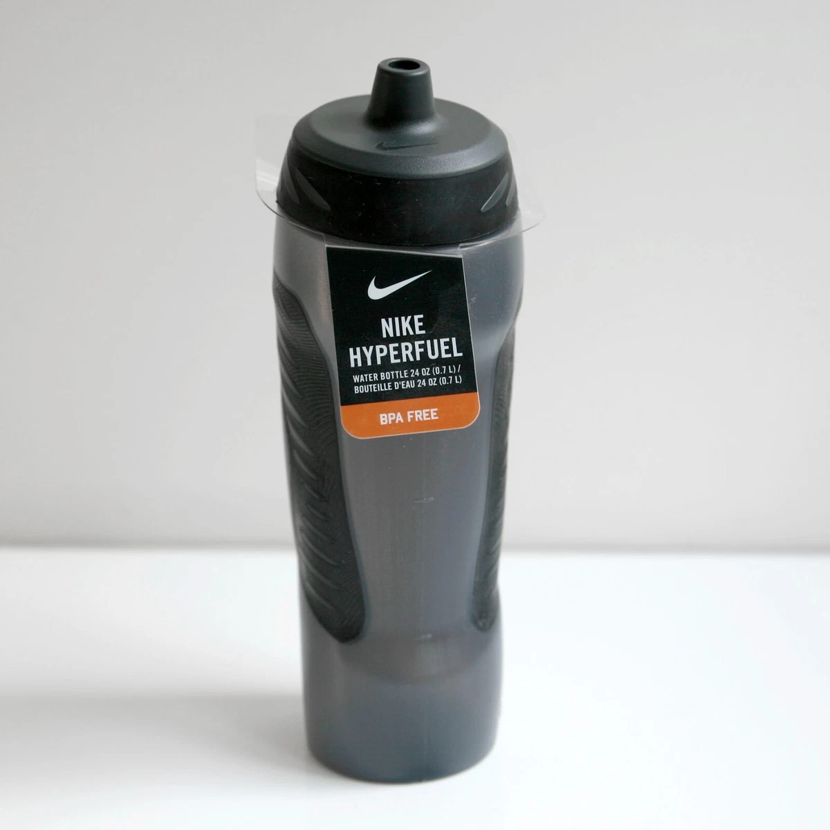 Nike Hyperfuel Squeezable Water Bottle 24 Oz Black/Grey