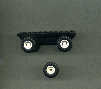 LEGO--30235 - Chassis Chassis - 4x10x1 2/3 - Black - Tire Rim - White