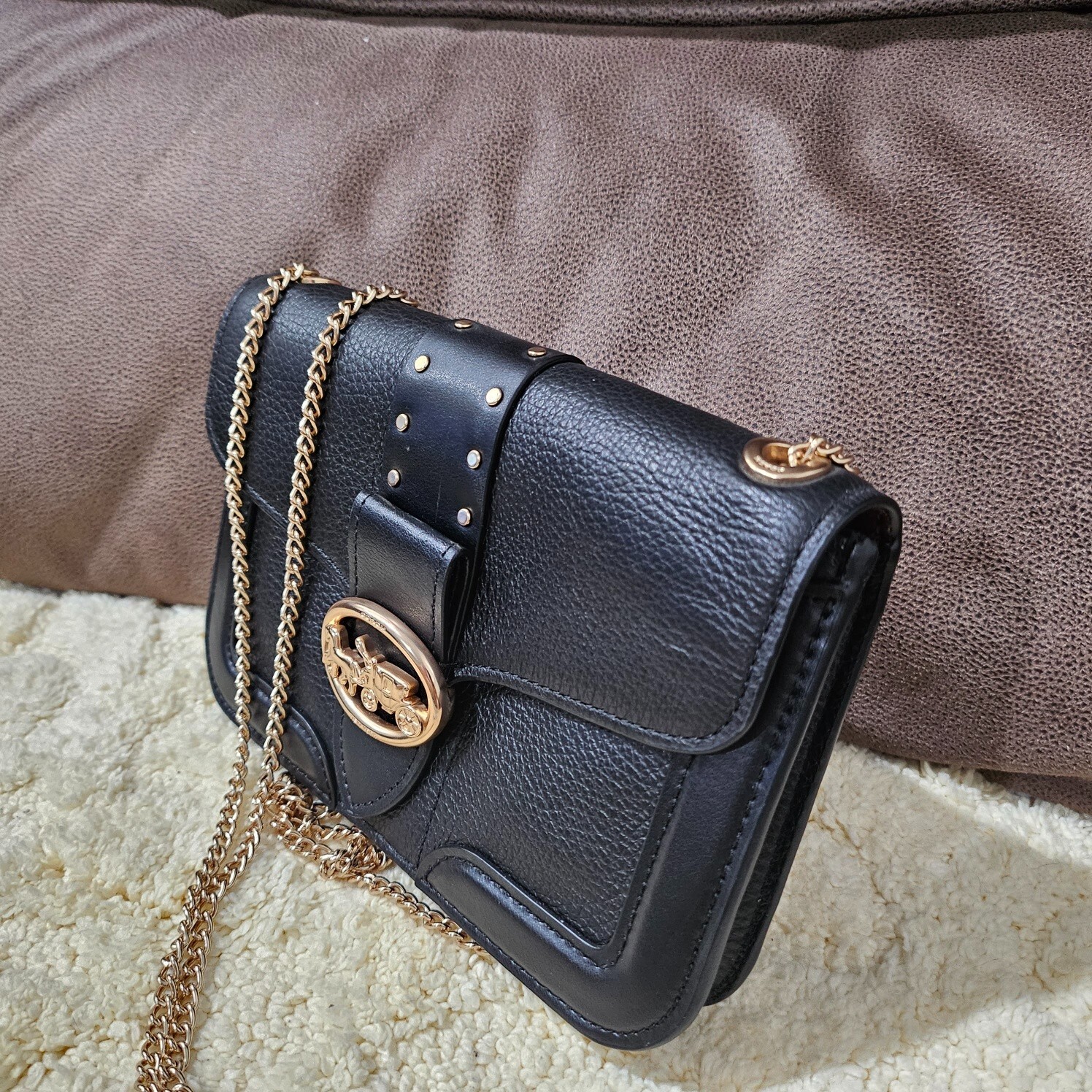 Coach Georgie Crossbody/Xbody Pebbled Leather With Rivets, IM