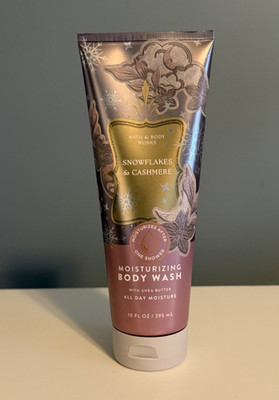Bath & Body Works Snowflakes & Cashmere Moisturizing Body Wash ~ 10 fl oz ~ NEW!