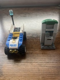 LEGO CITY SET #60136 POLICE STARTER SET, 100% COMPLETE, ALL MINIFIGS!