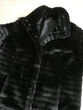 Wunderschöne Kunstpelz Damenjacke, Gr. 44 in schwarz!