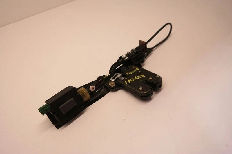 ACTUADOR DE BLOQUEO DE MALETERO AUDI TT 2000-2006 Foto 3 de 4