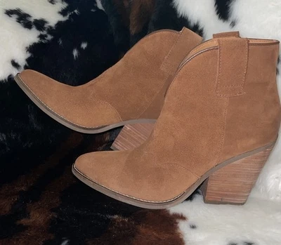 EUC Worn 1x Dingo Suede Cowboy Bootie Size 8 Women’s Adorable Western Boots - Image 1 of 4