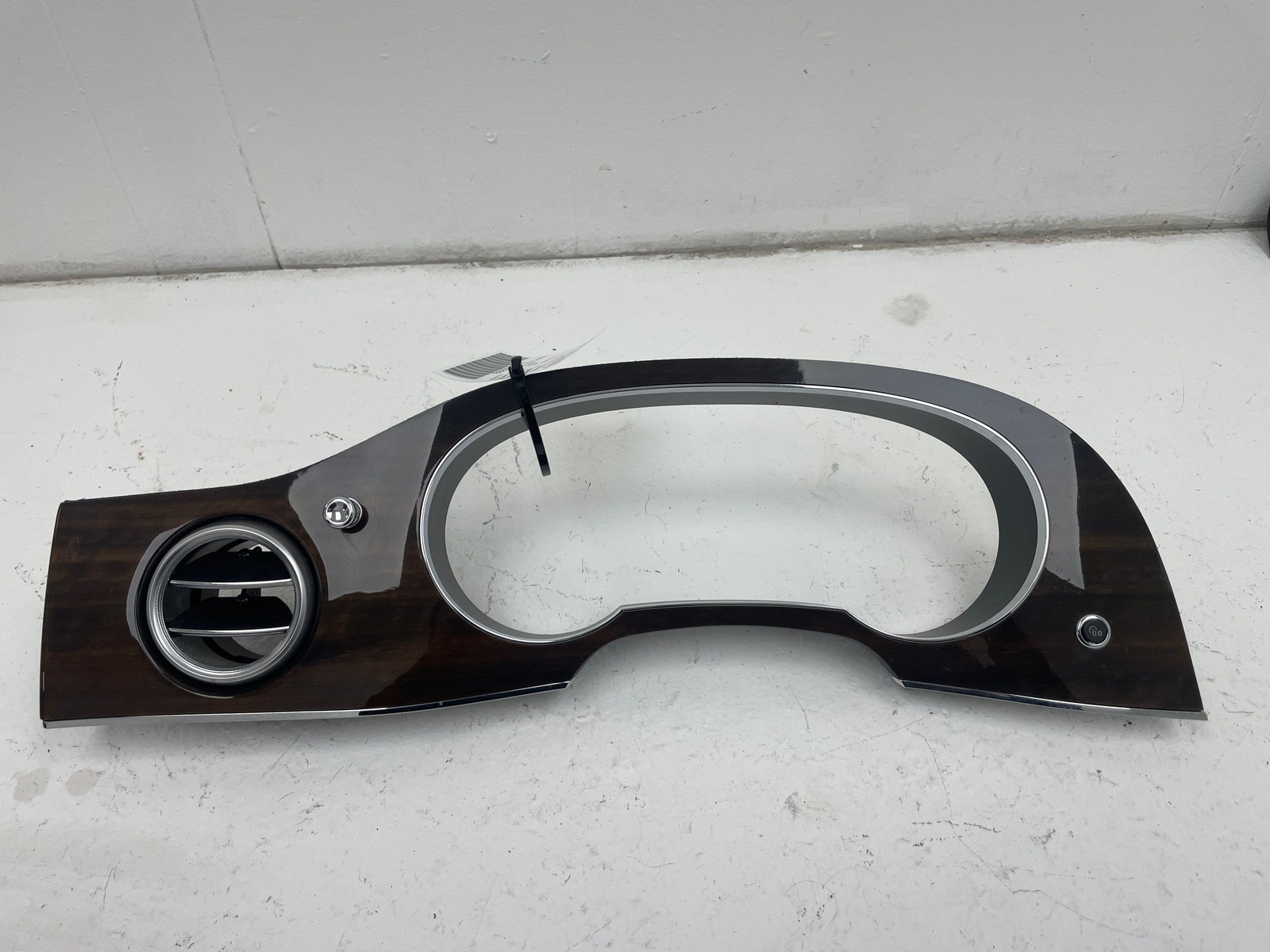 2015-2020 BENTLEY BENTAYGA Speedometer Instrument Cluster Bezel Panel Wood Grain