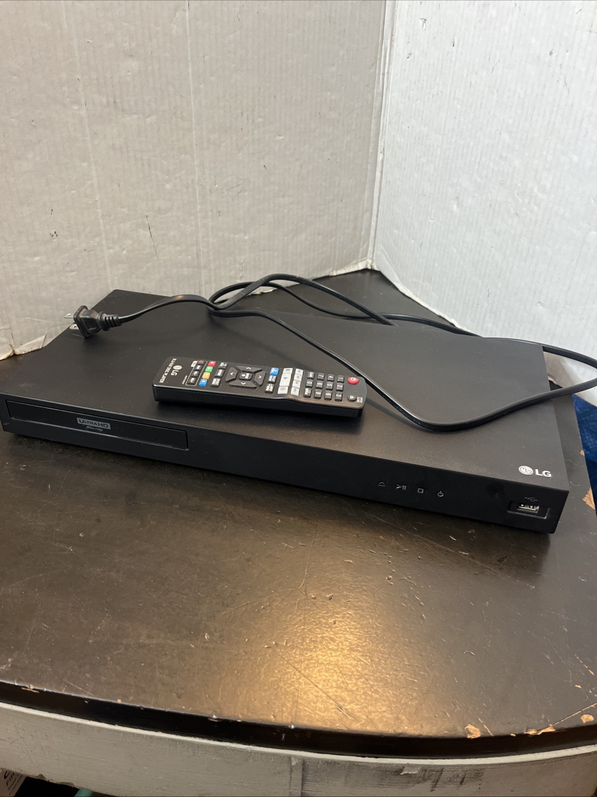 Lg Ubkm9 4K Ultra Hd Blu-Ray 3D Disc Player Tested -With Remote