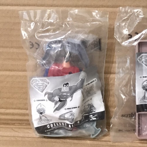 Full Set of 4 x Superman KFC Meal Toys - Year 2000 - Sealed - Picture 2 of 6