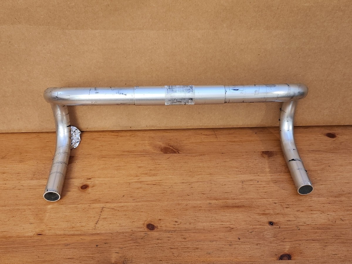 Guidon Cinelli Giro D'Italia - Traditionnel, 44 Cm, Chute 64, Diamètre