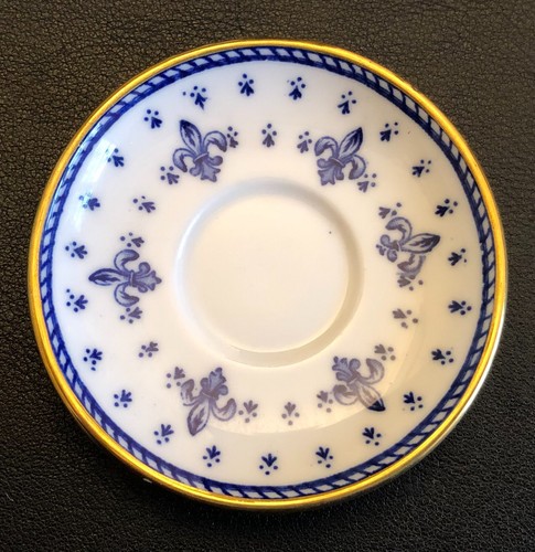 Pristine Condition! Spode Copeland's Miniature Tea Cup & Saucer - Fleur de Lis - Picture 8 of 9