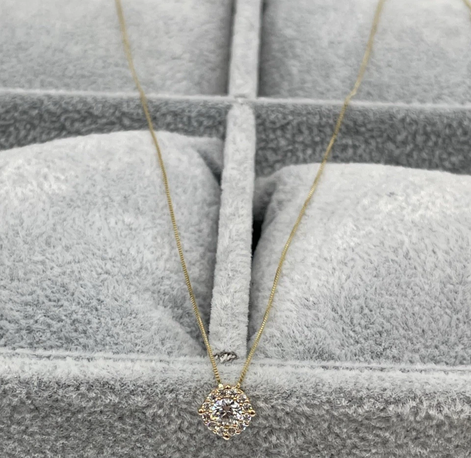 COLLANA FEMMINILE LACCETTO E CHARM PUNTOLUCE IN ORO GIALLO 18KT CARATI NUOVO - Immagine 2 di 4