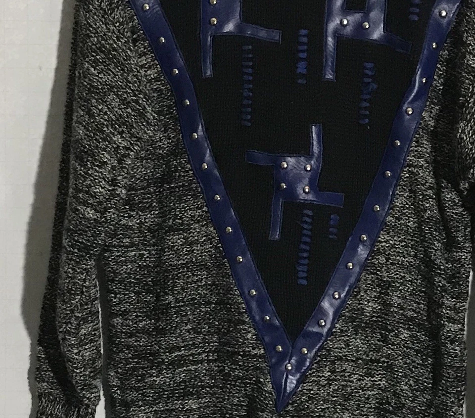 suéter gris negro azul cuero dorado resistente Foto 4 de 4