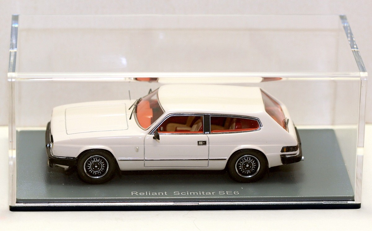 1/43 NEO Scale Models NEO43745 Reliant Scimitar SE6 GTE LHD