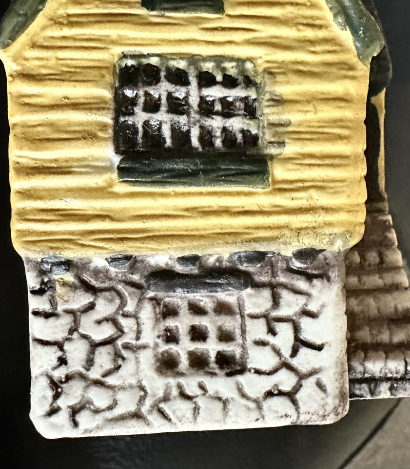 3 Olde Tyme Christmas Ceramic Potpourri Houses 1988 Marley House 3.75