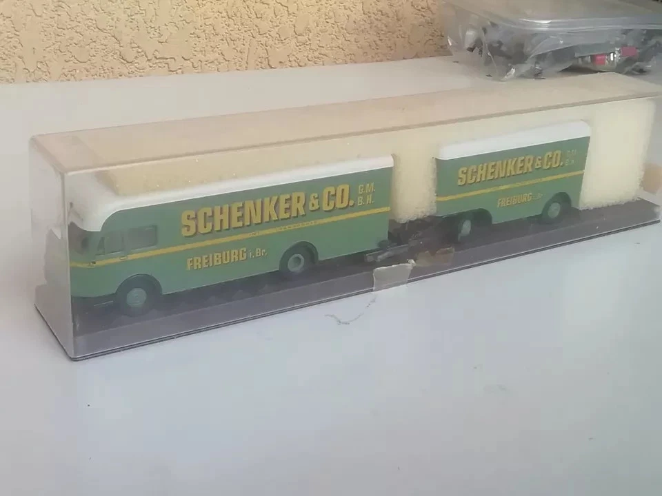CAMION AUTOTRENO BÜSSING SCHENKER & C CON AGGIUNTIVI DA MONTARE 1/87 - Immagine 3 di 4