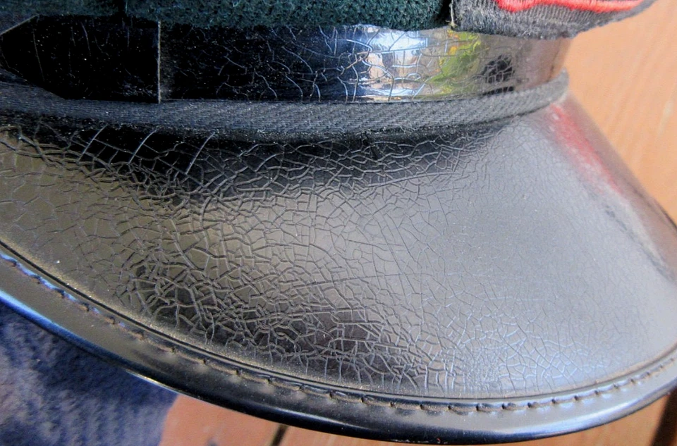 VINTAGE 1920s EARLY SINCLAIR GAS & OIL CO. GAS STATION ATTENDANT VISOR HAT SIGN - Image 4 of 4