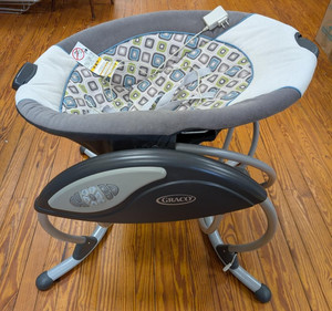 Graco Glider LX Baby Swing with Multible speed settings