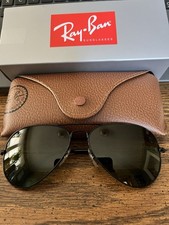 RAY-BAN AVIATORS RB3025 58mm. BLACK FRAME WITH GREEN G-15 LENSES. BRAND NEW.