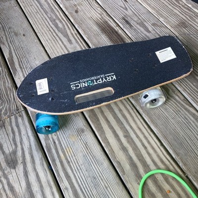 Kryptonics 19'' Stubby Cruiser Skateboard   Lightweight 7-Ply Maple Deck w/ Grip